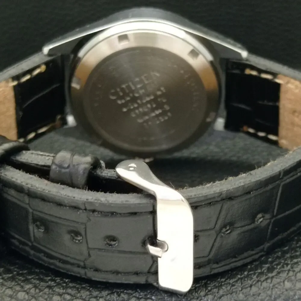 Vintage 1970 Citizen Automatic Mens Silver Watch W/daydate & Gold accents
